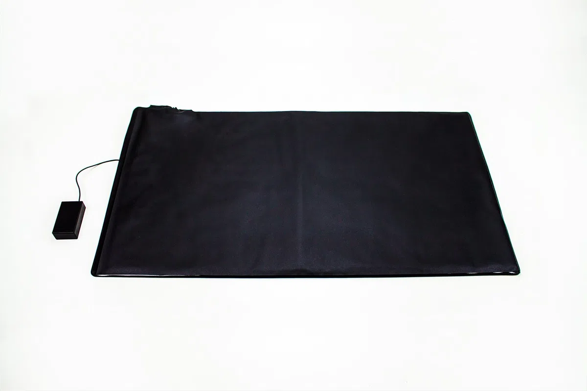 Funk-Alarmtrittmatte - Pflegehilfe - mit Steckdosenempfänger - 70cm x 40cm - Demenz Sturzprävention - Wegläuferschutz