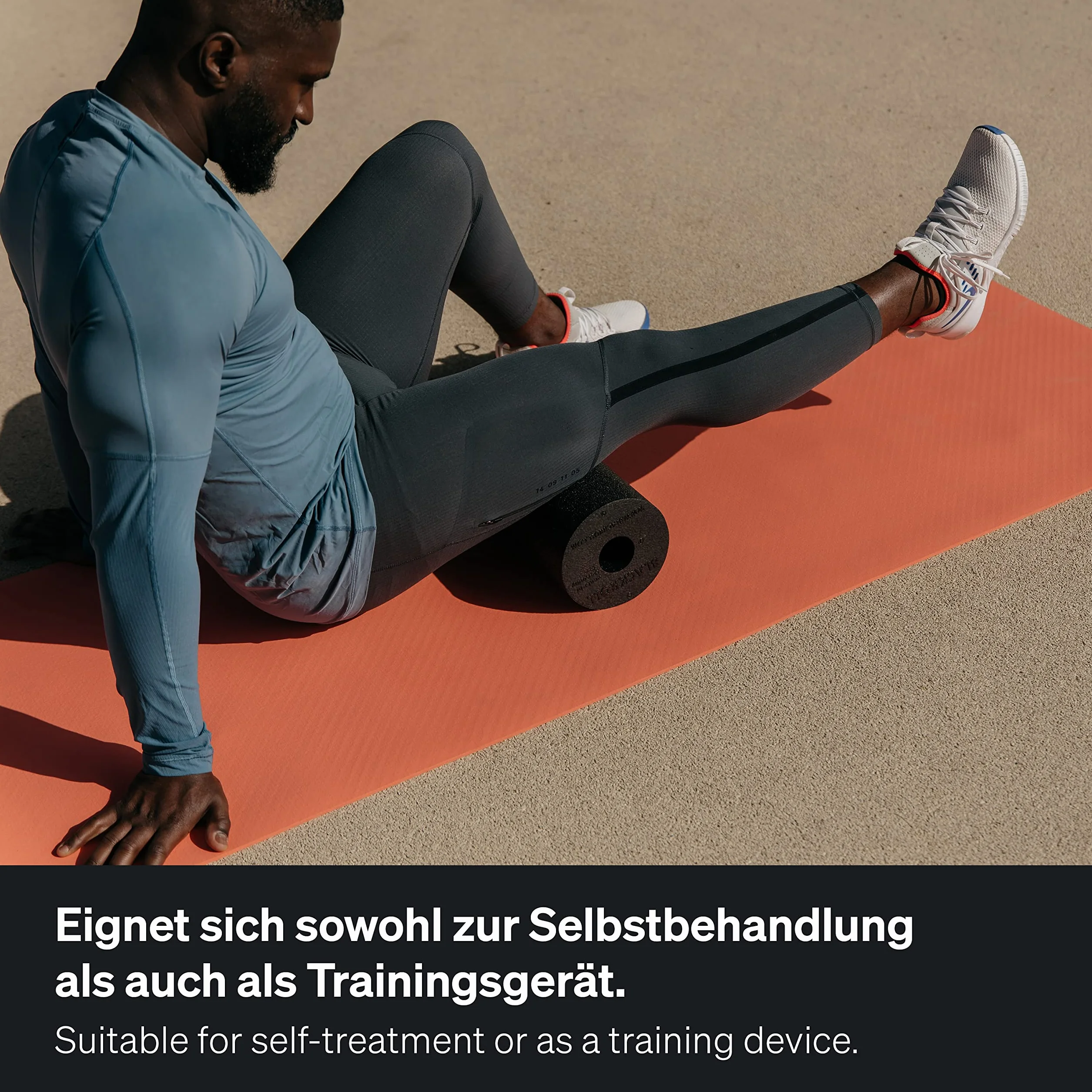 BLACKROLL® STANDARD - Originale Faszienrolle (30 x 15 cm), Fitness-Rolle zur Selbstmassage von Rücken und Beine, effektive Massagerolle für funktionales Training, mittlere Härte, Made in Germany