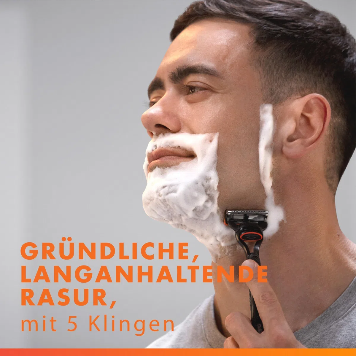 Gillette Fusion 5 Rasierer Herren, Nassrasierer, Metall, Schwarz - Herrenrasierer, Inkl. 1 Handstück, 12 Rasierklingen mit Gleitstreifen Und 5 Klingen für Eine Gründliche, Langanhaltende Rasur