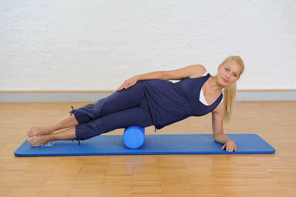 Sissel Pilates Roller Pro 47cm kleine Pilatesrolle Massagerolle Roller Foam blau